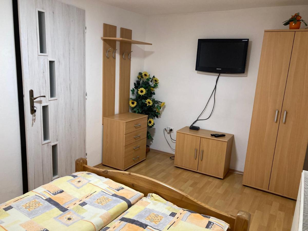 Apartman Klaudia Ружомберок Экстерьер фото